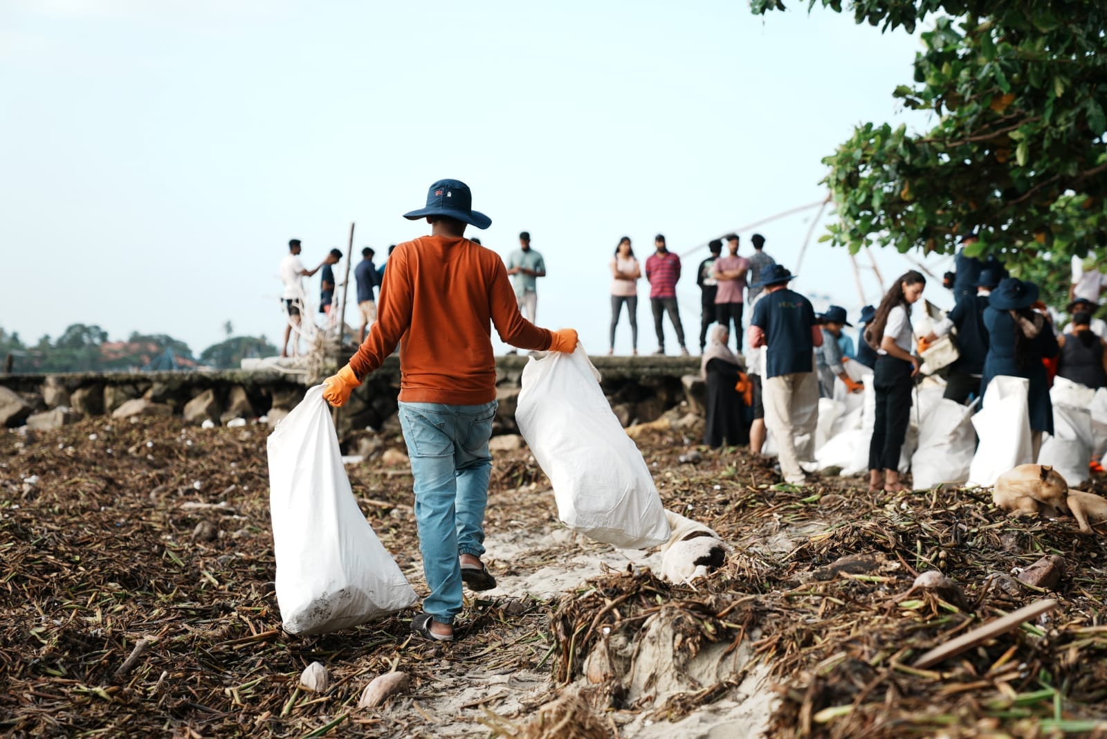 Trash Hunt volunteer